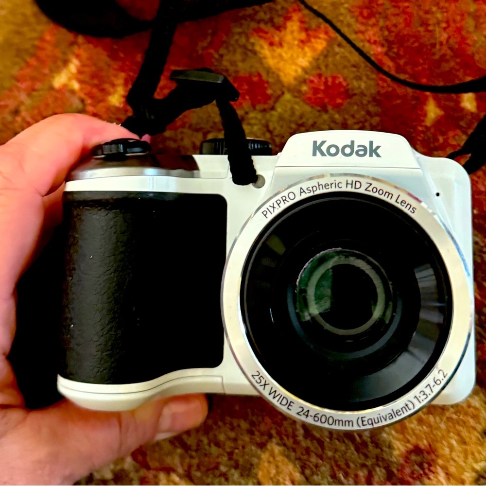 Kodak PixPro digital camera - excellent condition